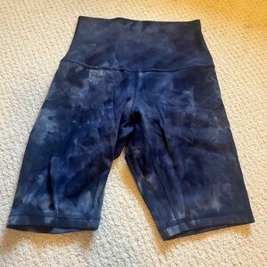 Women's lululemon tie die biker shorts